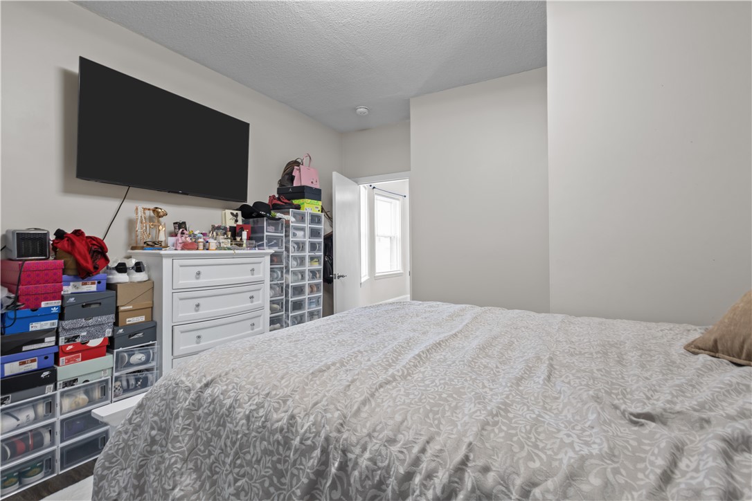 129 Academy Avenue Providence, RI 02908 - Photo 27 of 49