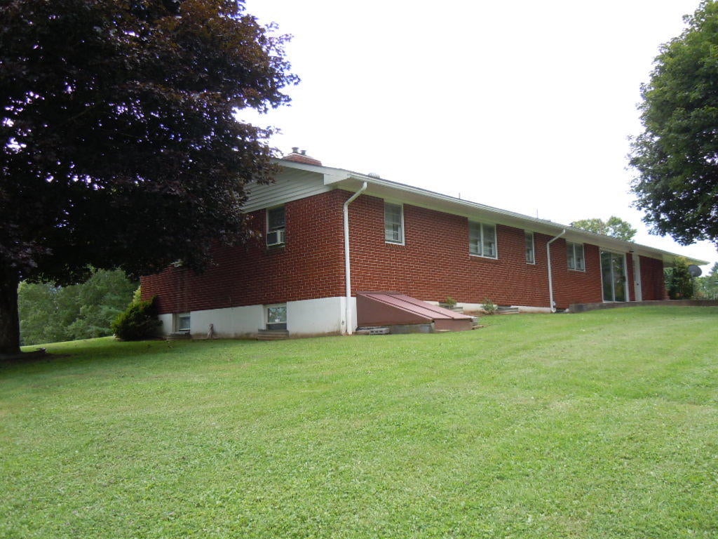 82 Beard Heights Addition Road Buckeye, WV 24924 - Photo 8 of 18 Gallery Image 8
