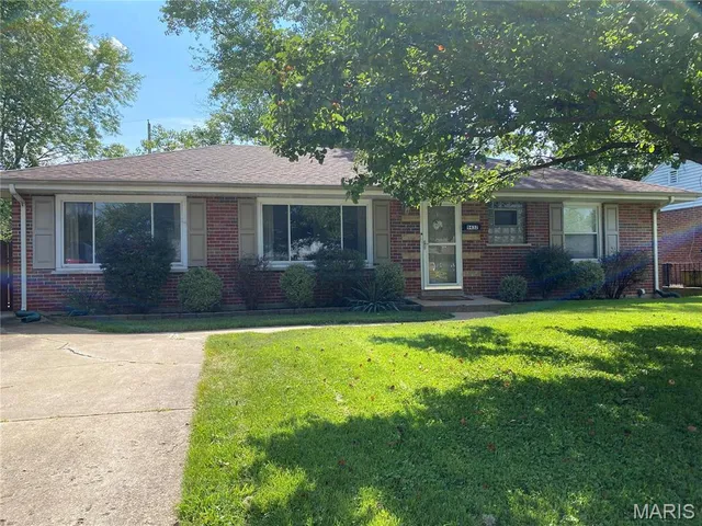 $1,745 | 9432 Eucalyptus Drive, Affton, MO 63123