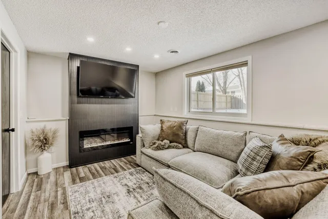 $399,900 | 9050 Janero Avenue South, Cottage Grove, MN 55016