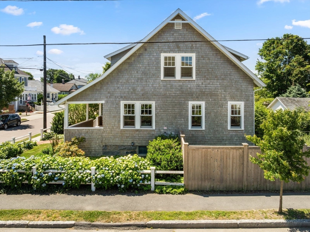 65 Narragansett Road Quincy, MA 02169 - Photo 4 of 31