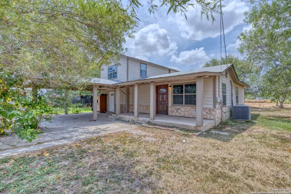 $140,000 | 98 Guayacan Street, Carrizo Springs, TX 78834