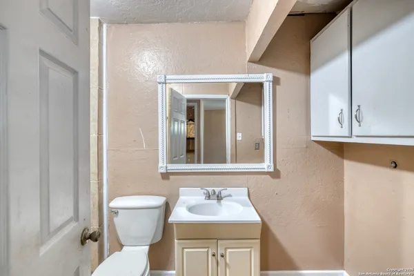 $140,000 | 98 Guayacan Street, Carrizo Springs, TX 78834
