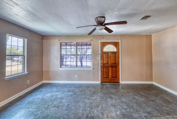 $140,000 | 98 Guayacan Street, Carrizo Springs, TX 78834