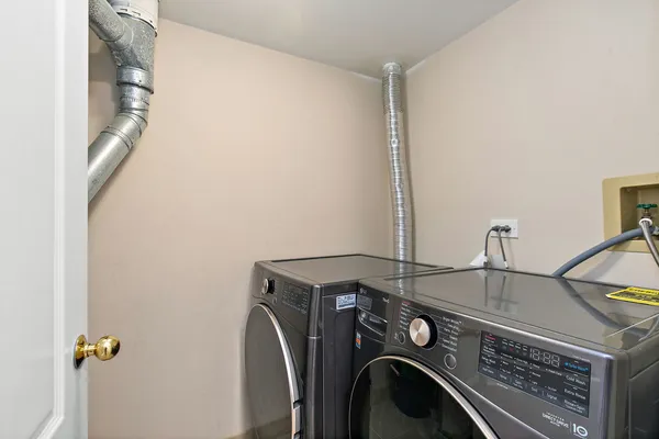 $399,777 | 1415 Diamond Drive, Hoffman Estates, IL 60192