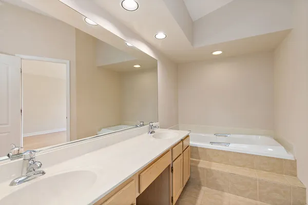 $399,777 | 1415 Diamond Drive, Hoffman Estates, IL 60192