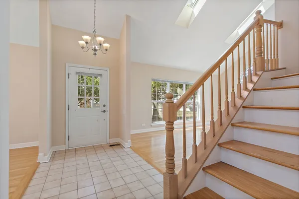 $399,777 | 1415 Diamond Drive, Hoffman Estates, IL 60192