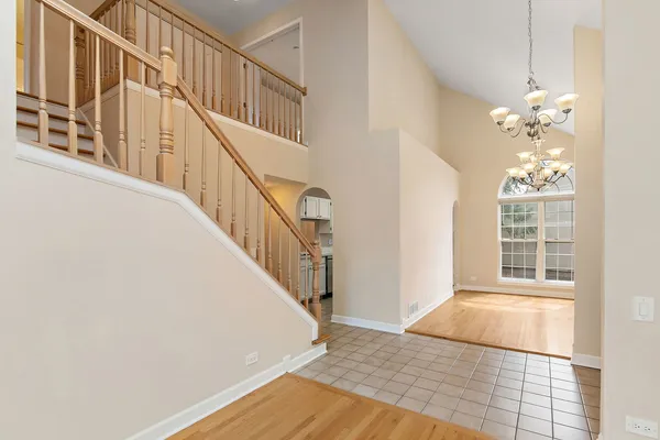$399,777 | 1415 Diamond Drive, Hoffman Estates, IL 60192