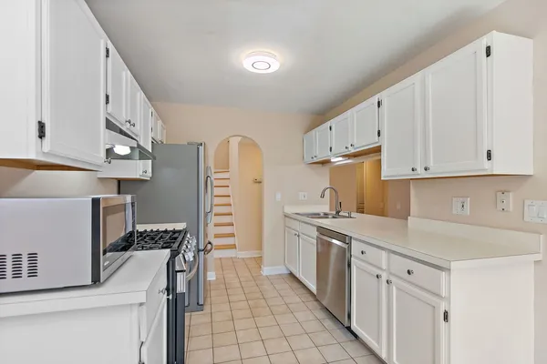 $399,777 | 1415 Diamond Drive, Hoffman Estates, IL 60192
