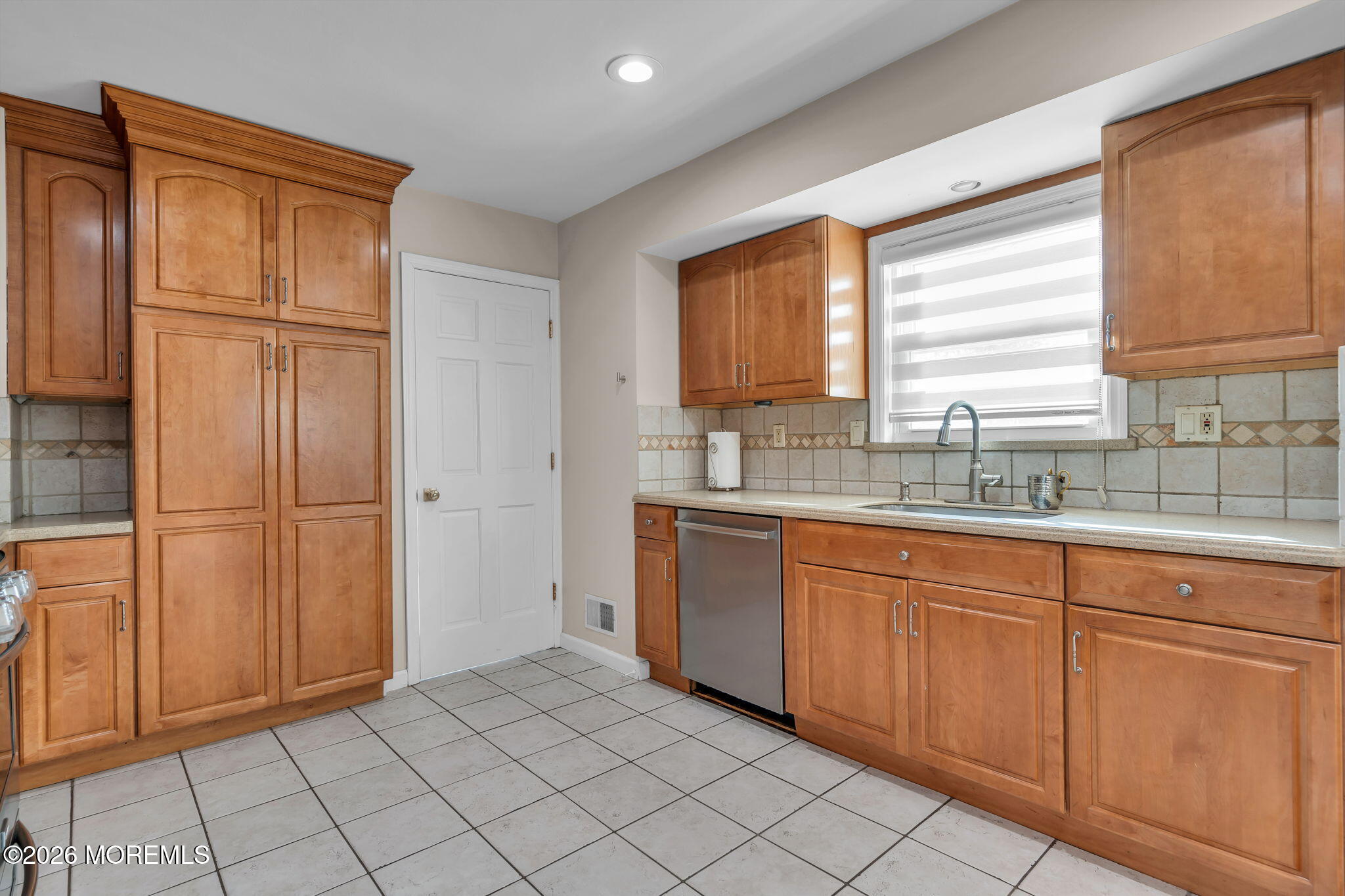 3 Bruce Terrace Jackson, NJ 08527 - Photo 9 of 37 20-web-or-mls-DSC03792