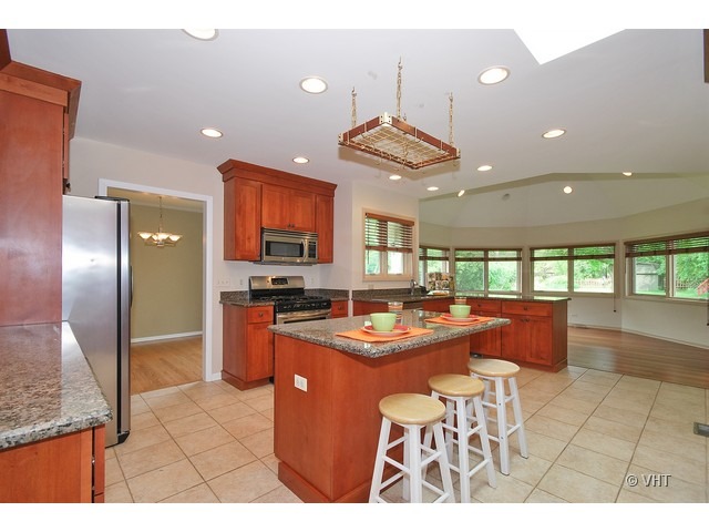 4N554 Klein Road West Chicago, IL 60185 - Photo 7 of 10