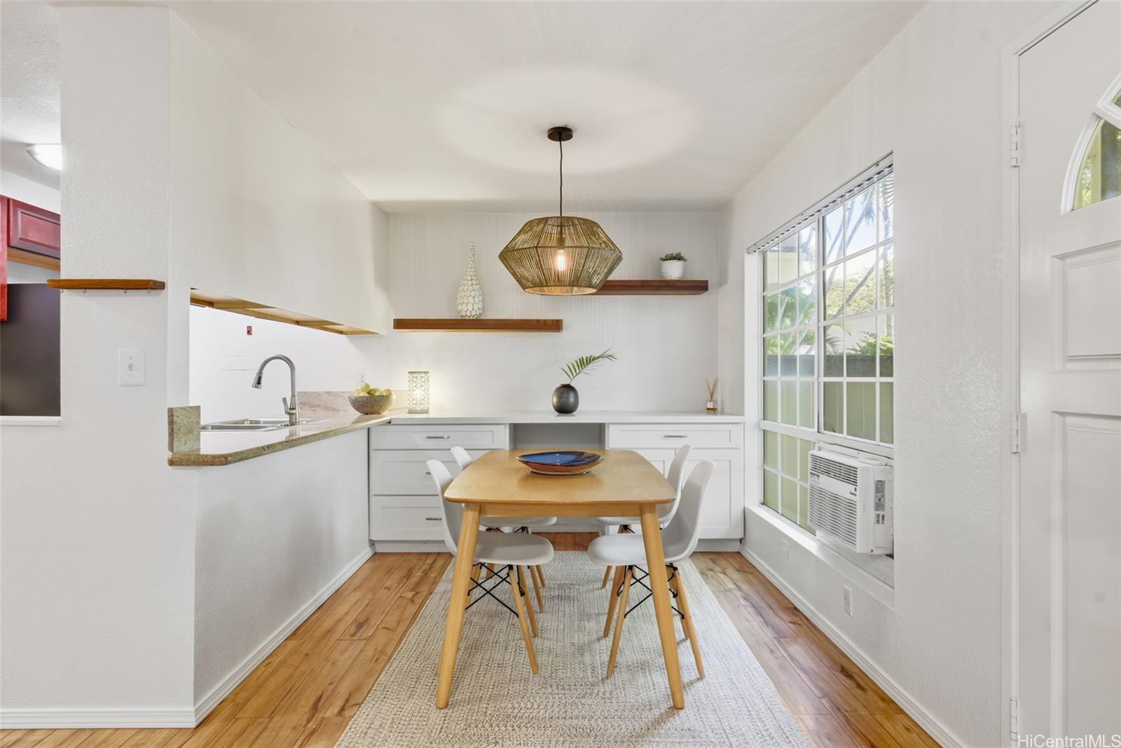 626 Mananai Place, Unit 626C Honolulu, HI 96818 - Photo 2 of 25