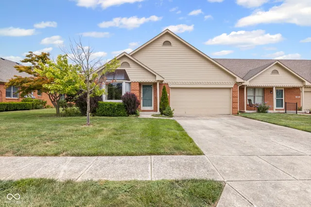 $242,200 | 2923 Colony Lake W Drive, Plainfield, IN 46168