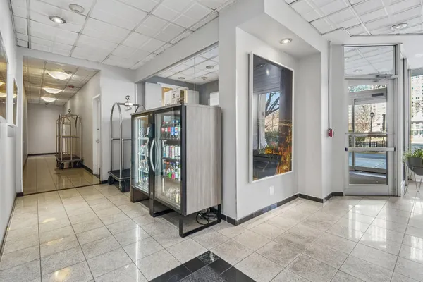 $465,000 | 135 Montgomery Street, Unit 2F, Jersey City, NJ 07302