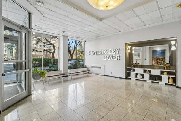 $465,000 | 135 Montgomery Street, Unit 2F, Jersey City, NJ 07302