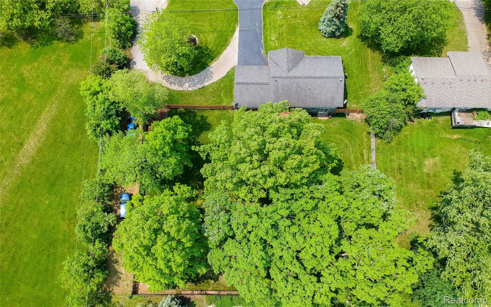 646 Decker Road Walled Lake, MI 48390 - Photo 35 of 39 40.Drone