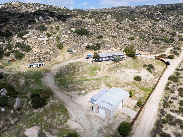 a view of a yard of a mountain