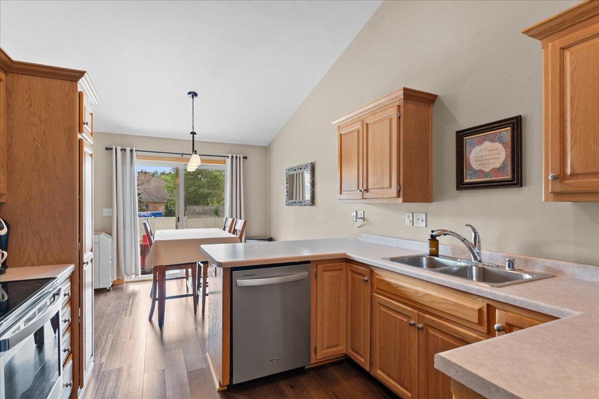 2540 Manitowoc Road Green Bay, WI 54311 - Photo 8 of 63 Gallery Image 8