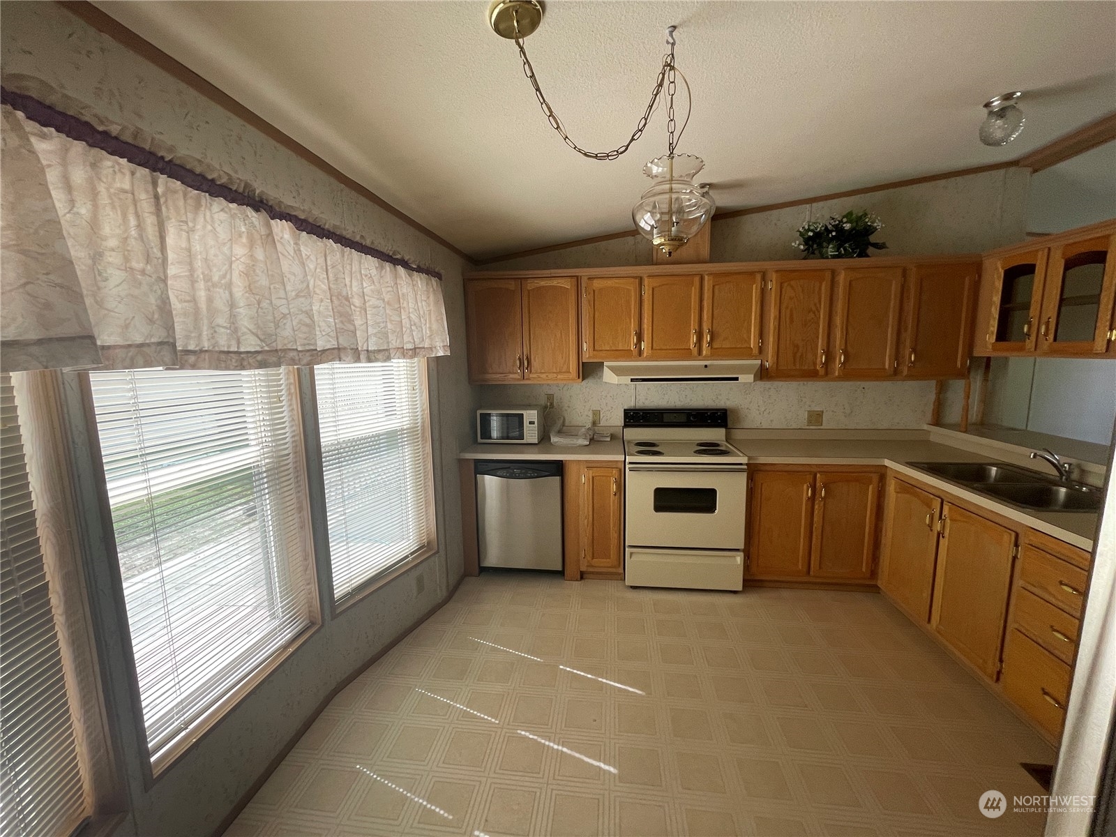 16 North Country Vue Road Omak, WA 98841 - Photo 5 of 25