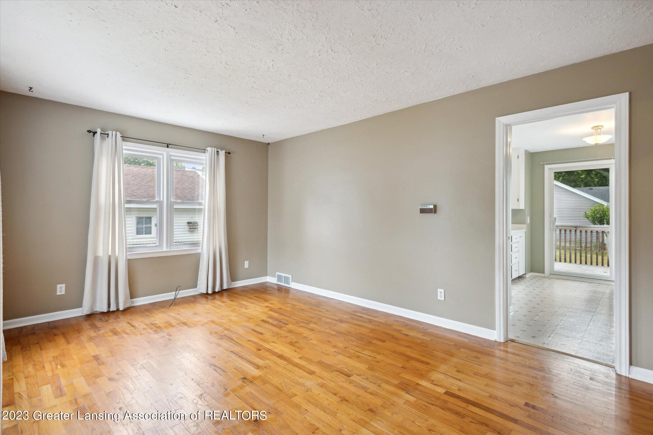 1515 West Rundle Avenue Lansing, MI 48910 - Photo 8 of 34 08-1515-W-Rundle-Ave-Lansing-MI-48910-Wi