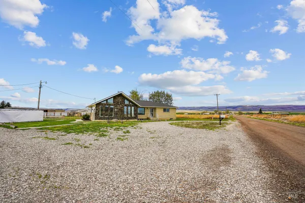 $475,000 | 513 West 2100th Street South, Oakley, ID 83346