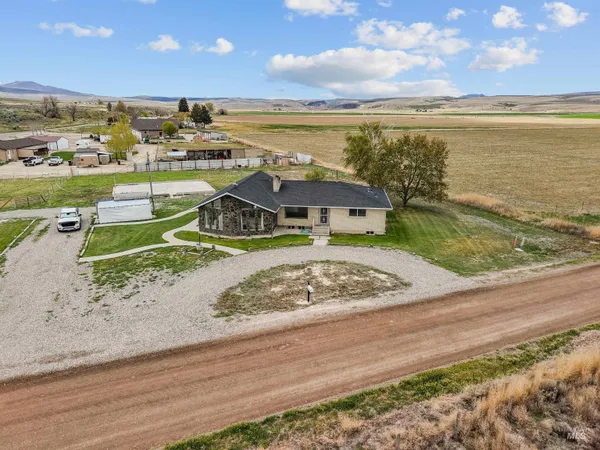 $475,000 | 513 West 2100th Street South, Oakley, ID 83346