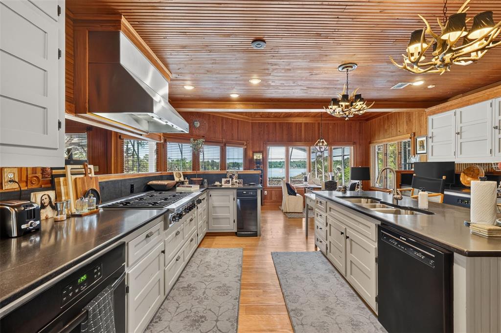 22625 Lake Seneca Road Eustis, FL 32736 - Photo 19 of 62