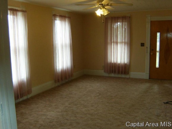 208 East Sanitary Road Abingdon, IL 61410 - Photo 4 of 17 Gallery Image 4