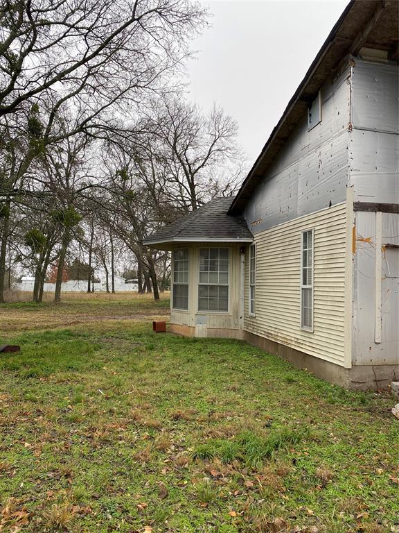 402 East Locust Street Whitewright, TX 75491 - Photo 2 of 4