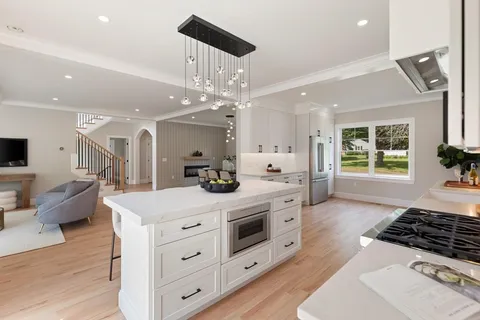 $2,099,000 | 480 West Street, Reading, MA 01867