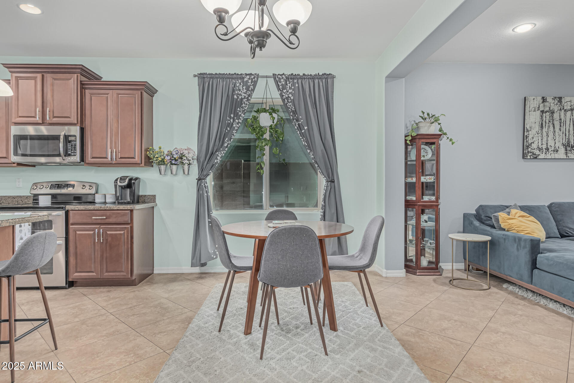 4273 South Red Rock Street Gilbert, AZ 85297 - Photo 12 of 40 Dining Area
