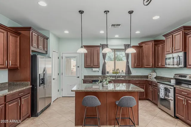 $575,000 | 4273 South Red Rock Street, Gilbert, AZ 85297