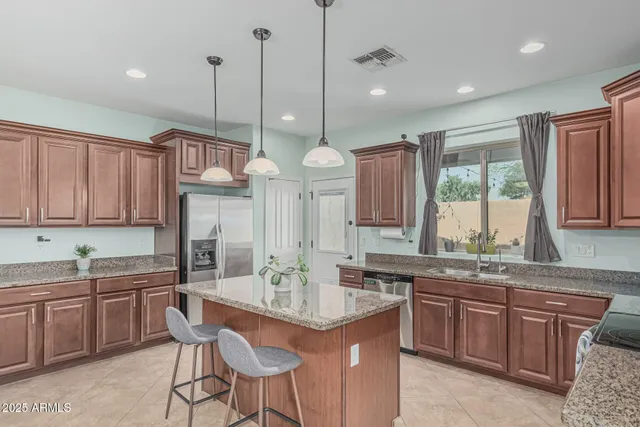 $575,000 | 4273 South Red Rock Street, Gilbert, AZ 85297