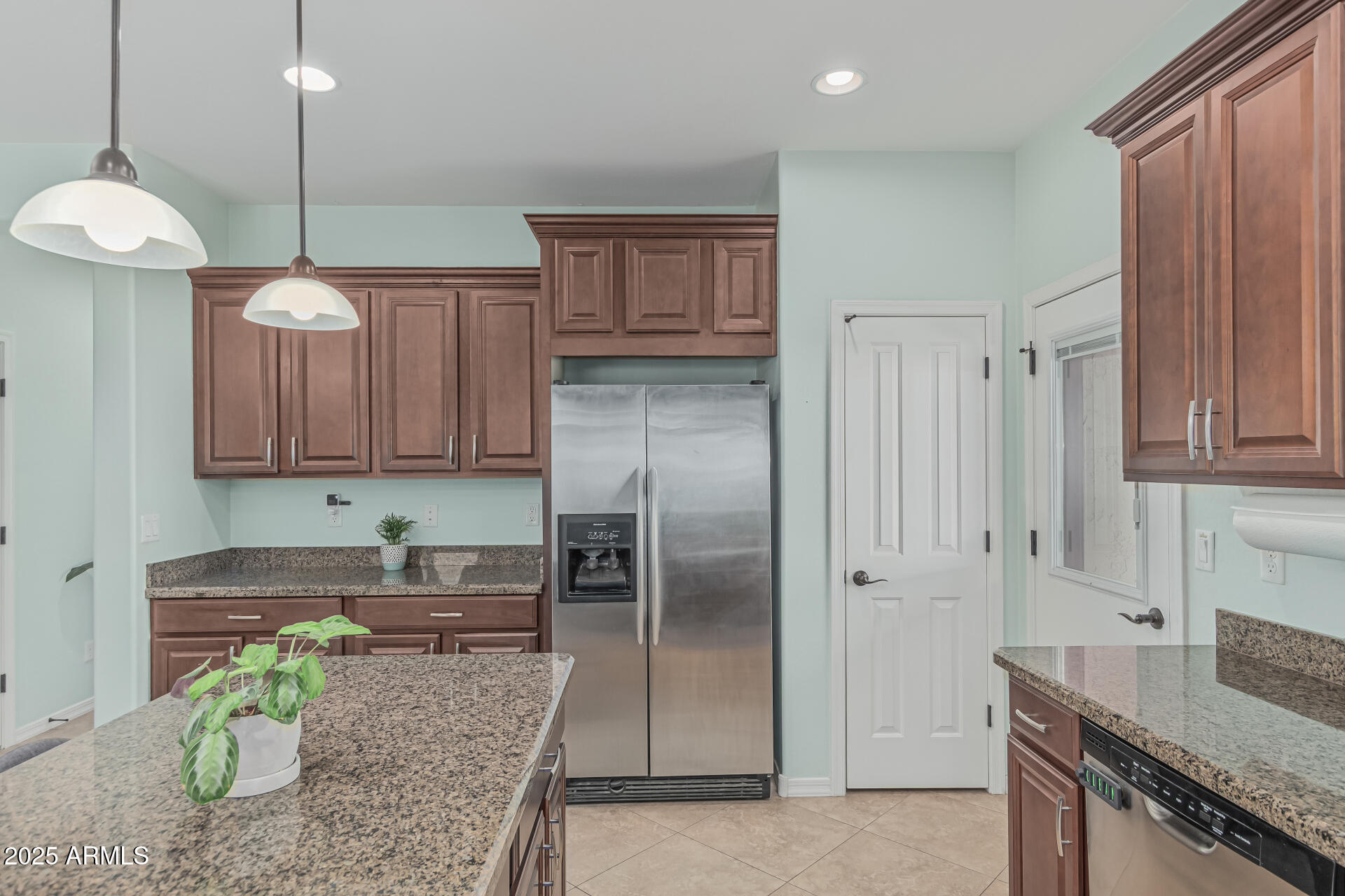 4273 South Red Rock Street Gilbert, AZ 85297 - Photo 16 of 40 Kitchen View D