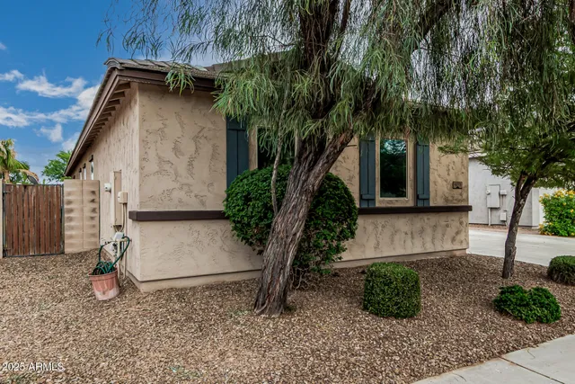 $575,000 | 4273 South Red Rock Street, Gilbert, AZ 85297