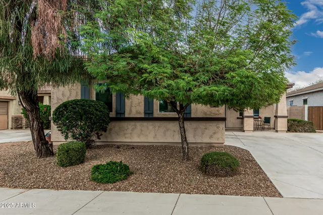 $575,000 | 4273 South Red Rock Street, Gilbert, AZ 85297
