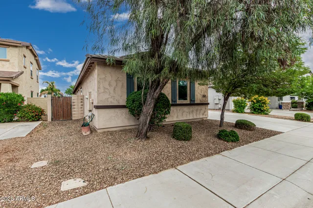 $575,000 | 4273 South Red Rock Street, Gilbert, AZ 85297