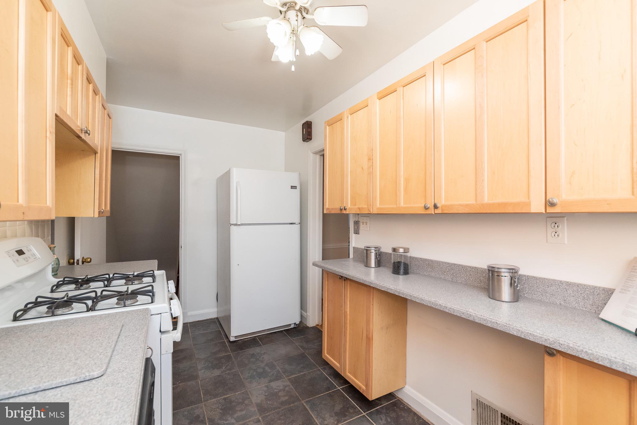 7133 Heathfield Road Baltimore, MD 21212 - Photo 15 of 36 KITCHEN