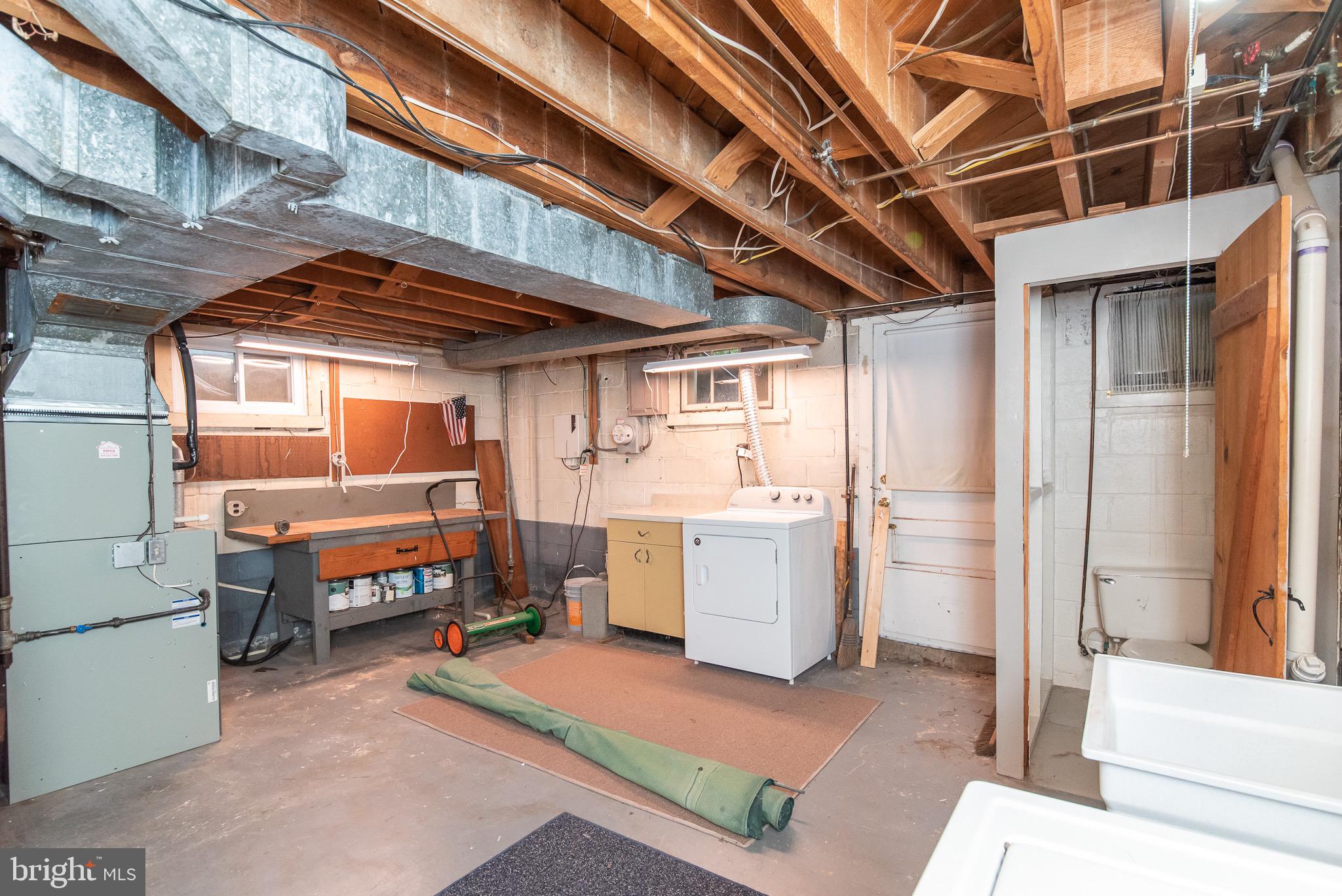7133 Heathfield Road Baltimore, MD 21212 - Photo 33 of 36 STORAGE SPACE/ HALF BATH