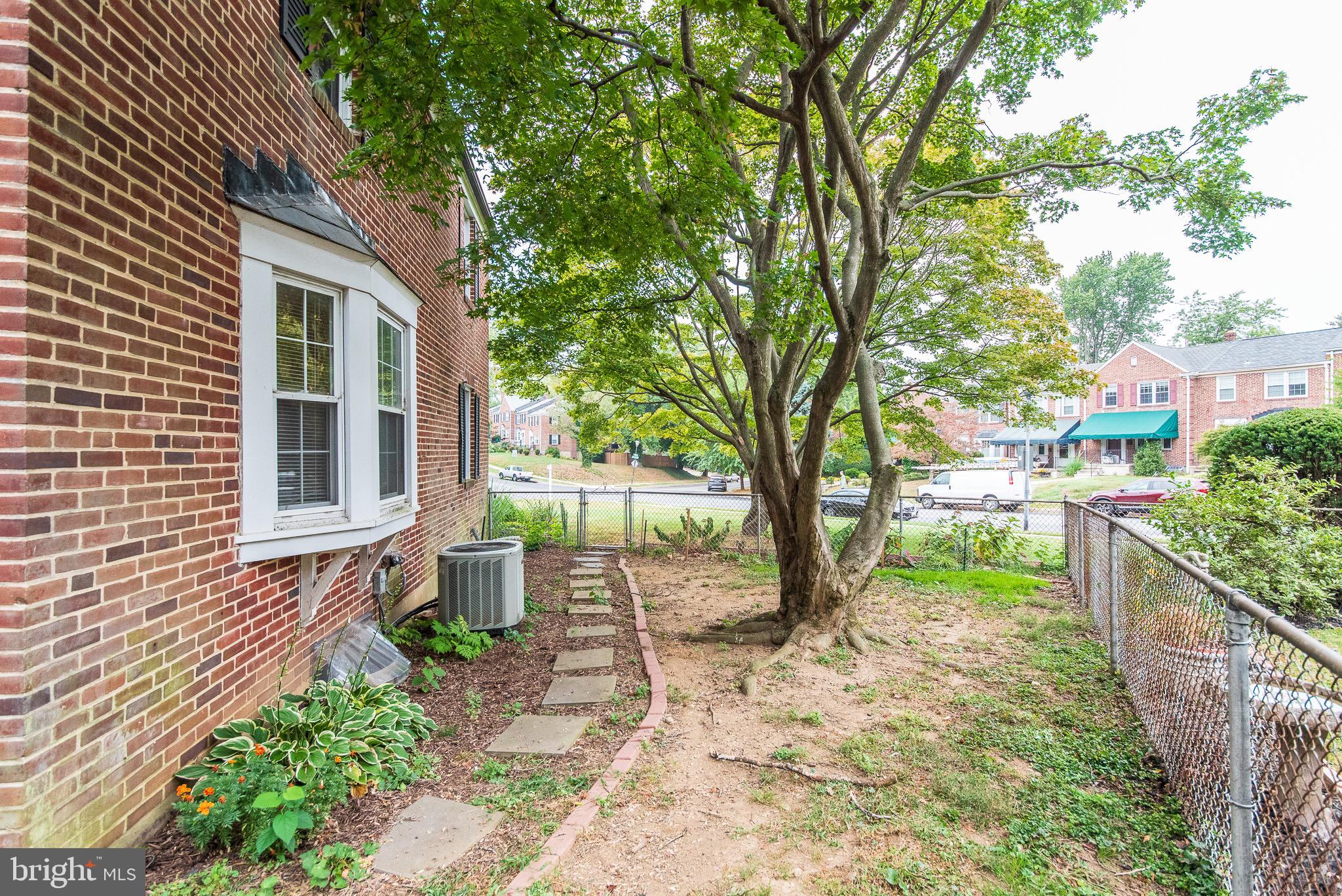 7133 Heathfield Road Baltimore, MD 21212 - Photo 36 of 36 SIDE EXTERIOR