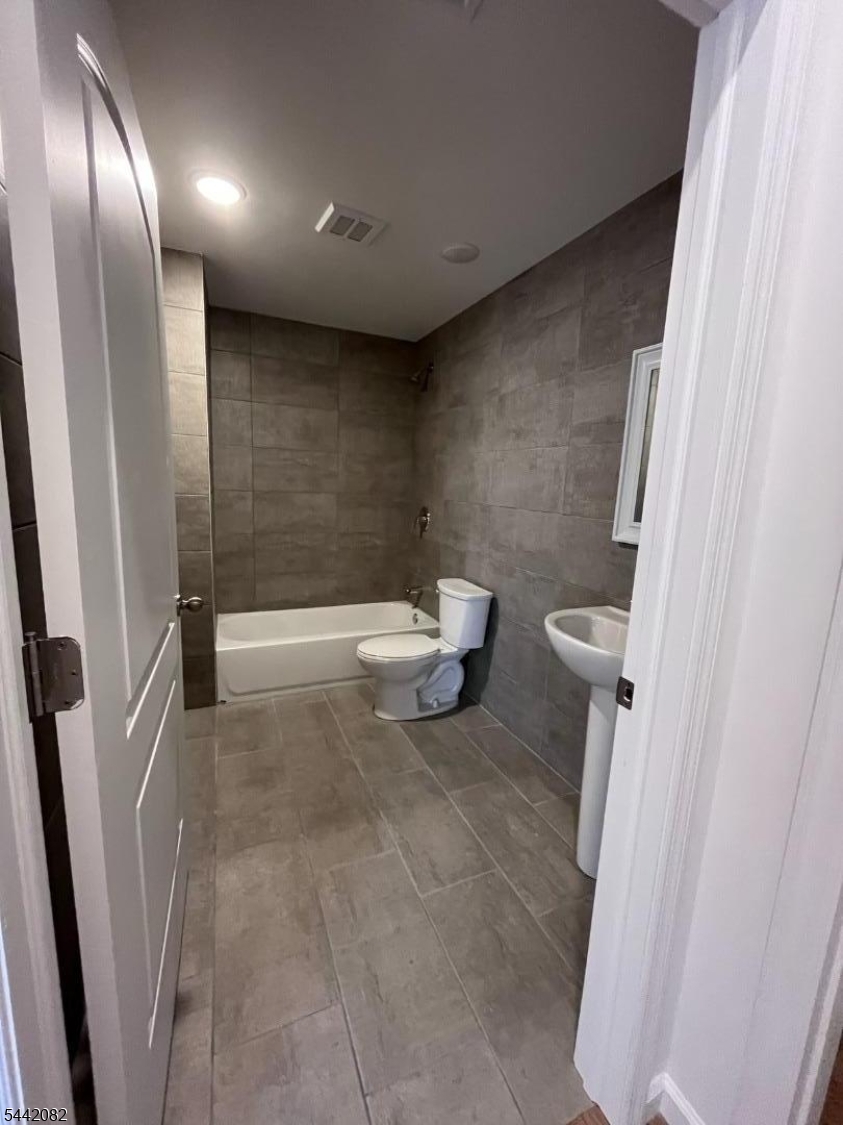 208 Broad Street, Unit 2 Elizabeth, NJ 07201 - Photo 4 of 5