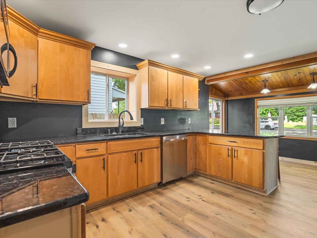 304 North 3rd Street Oregon, IL 61061 - Photo 7 of 38