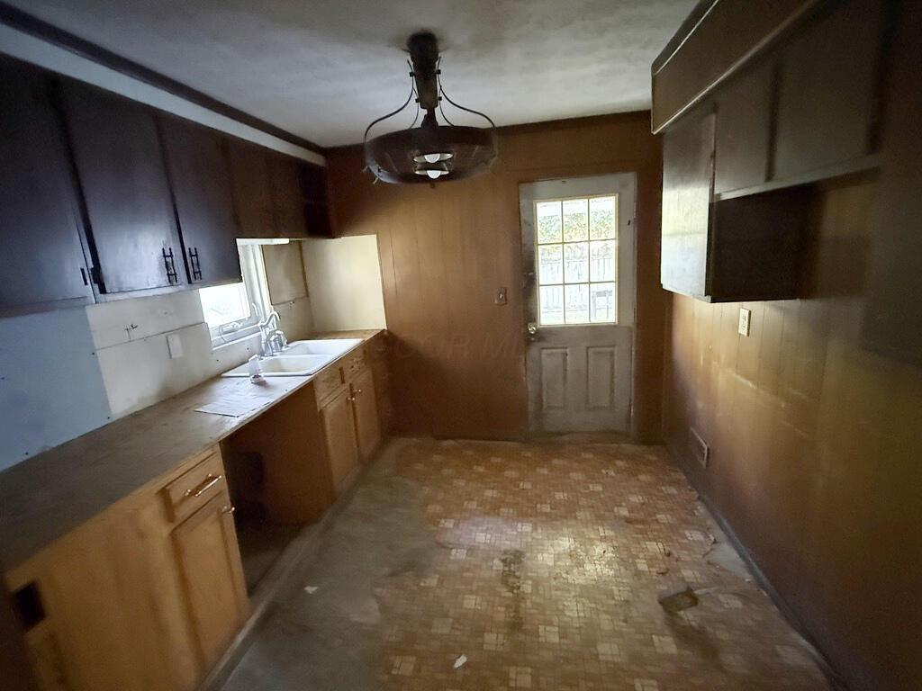 20971 Peoria Loop Road Raymond, OH 43067 - Photo 18 of 25 kitchen-
