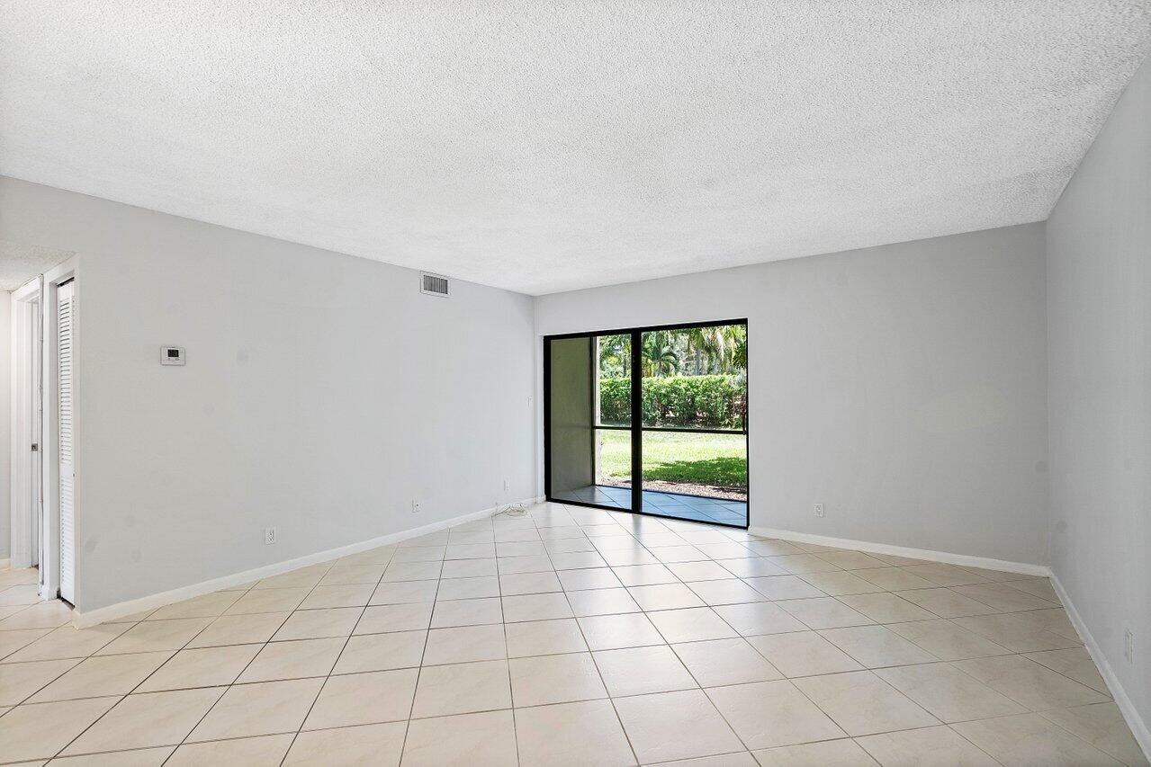 150 Northwest 70th Street, Unit 104 Boca Raton, FL 33487 - Photo 6 of 27 005-150Northwest70thStreet-BocaRaton-FL-