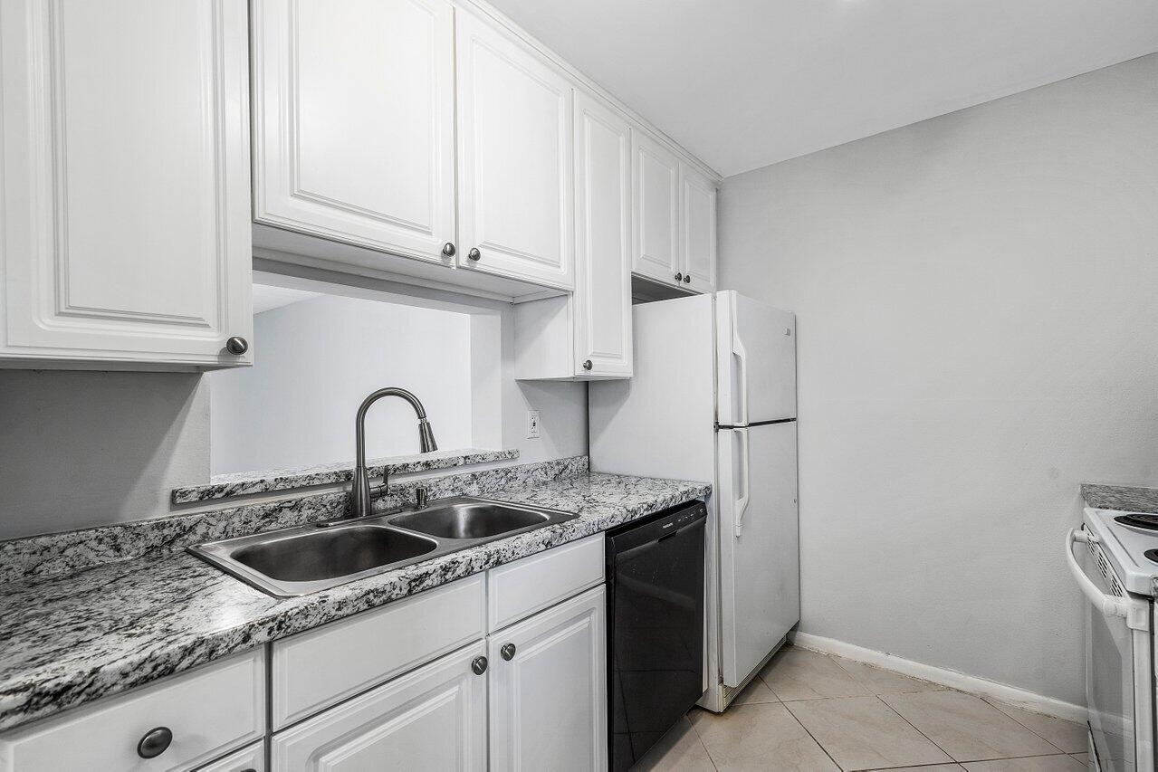 150 Northwest 70th Street, Unit 104 Boca Raton, FL 33487 - Photo 10 of 27 010-150Northwest70thStreet-BocaRaton-FL-