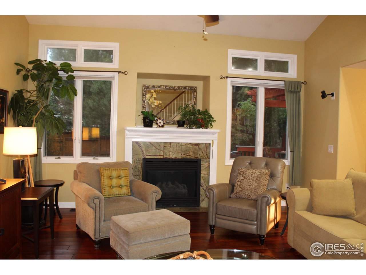 1737 Silvergate Road Fort Collins, CO 80526 - Photo 4 of 40 Great Room with Vaulted Ceiling