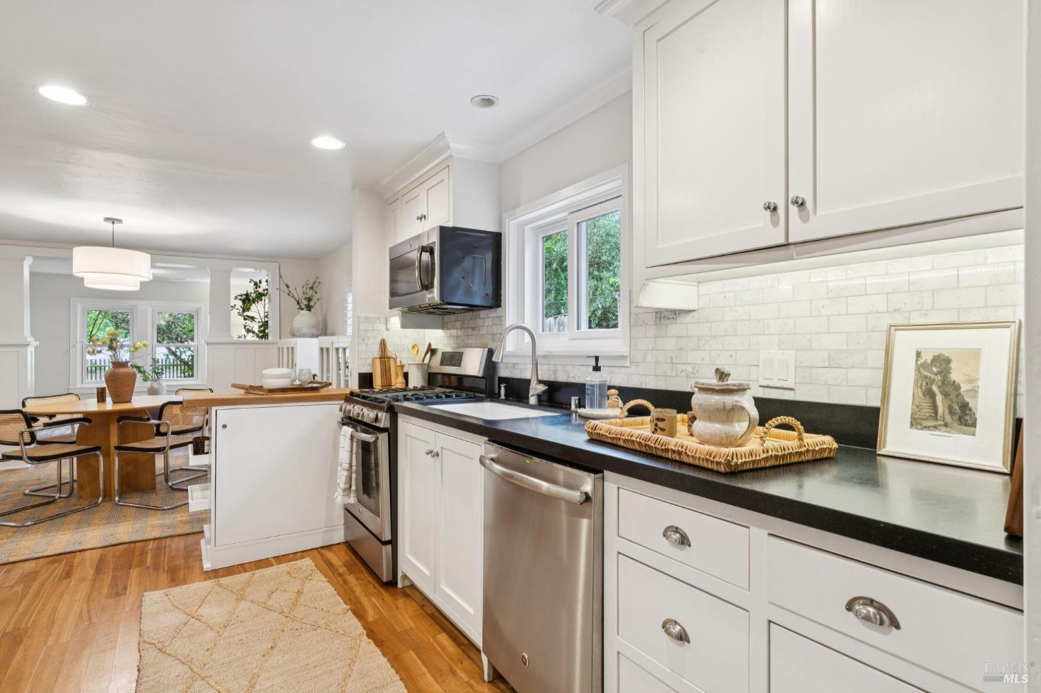 236 Powell Avenue Healdsburg, CA 95448 - Photo 8 of 34