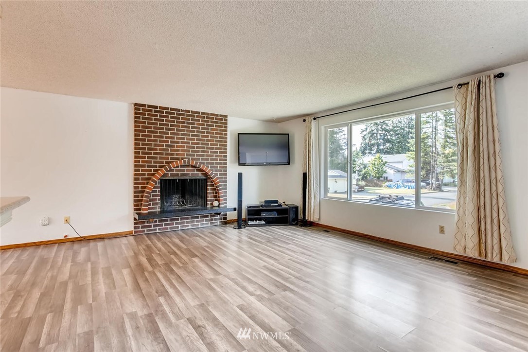 13001 Southeast 188th Street Renton, WA 98058 - Photo 4 of 25 Gallery Image 4