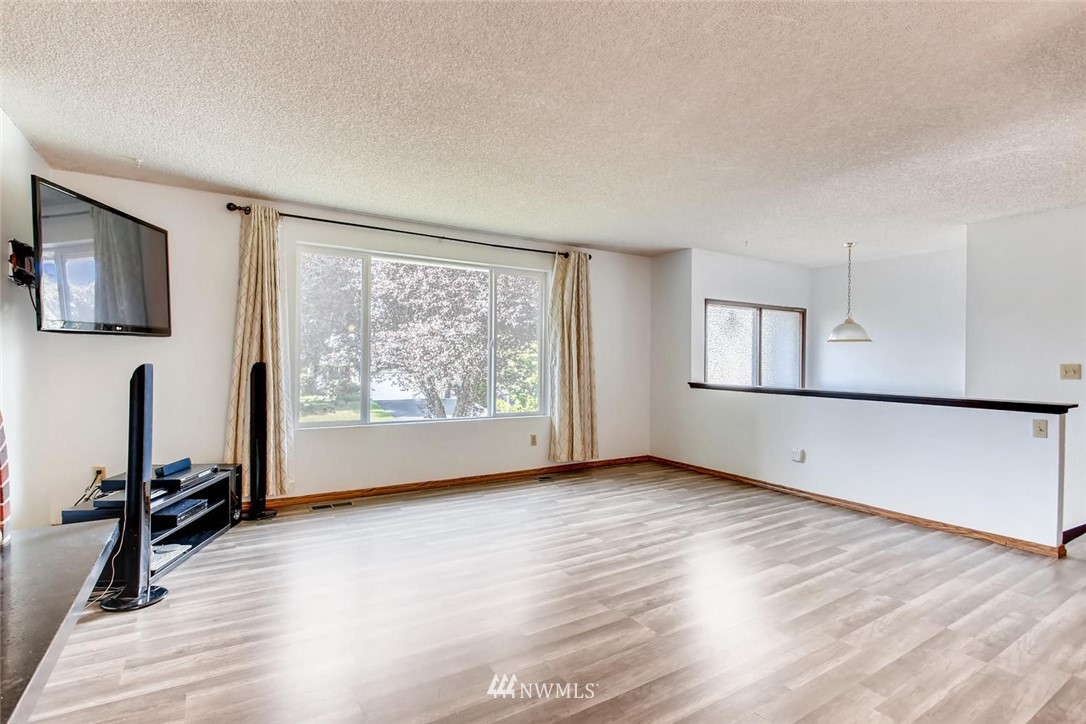 13001 Southeast 188th Street Renton, WA 98058 - Photo 6 of 25 Gallery Image 6