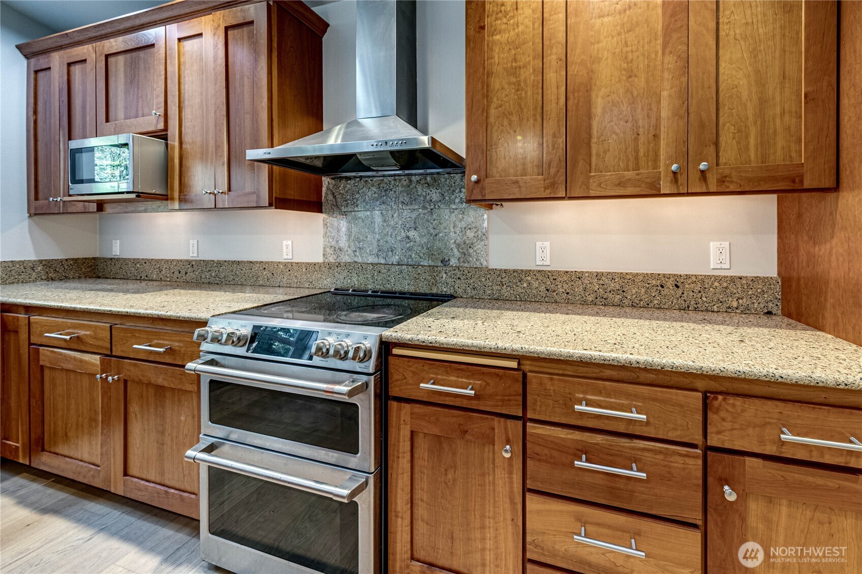 17324 Meadowdale Beach Road Edmonds, WA 98026 - Photo 9 of 40 Gallery Image 9